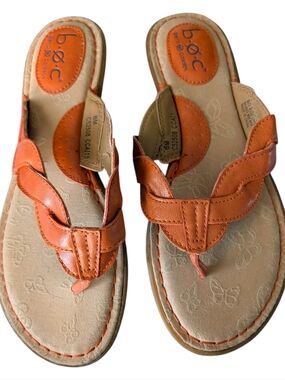 b.o.c. Orange Leather Toe-Post Slide Sandals | Size: 8
